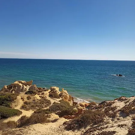 בית נופש Charming V2 Next To Ocean, Golf & Natural Reserve אלבופיירה